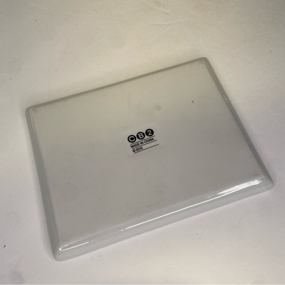 CB2 OLIVER White Sushi Appetizer Plate Leap Frog Rectangle Crate&Barrel 2012 - Picture 4 of 5